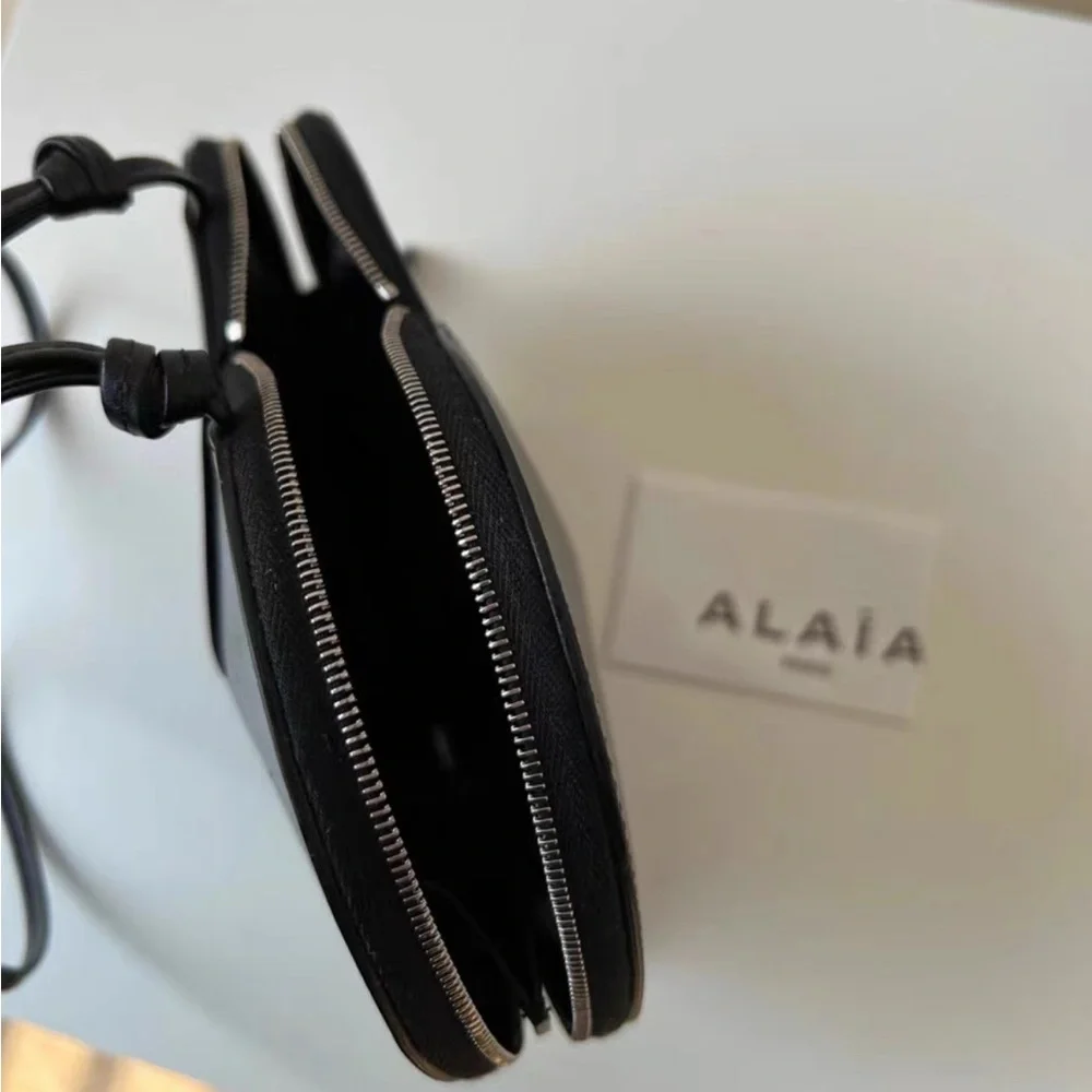 Alaia Black Heart Crossbody Bag - Picture 7 of 8